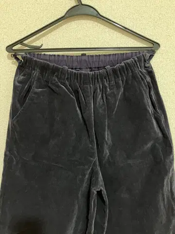 애플하우스 네이비 코듀로이 캐주얼 팬츠