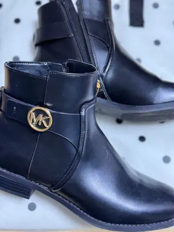 숏부츠 (Michael Kors)