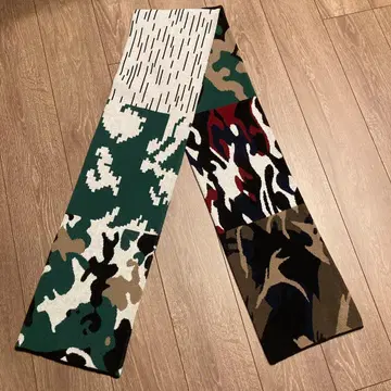 고샤 루브친스키 카모플라쥬 머플러