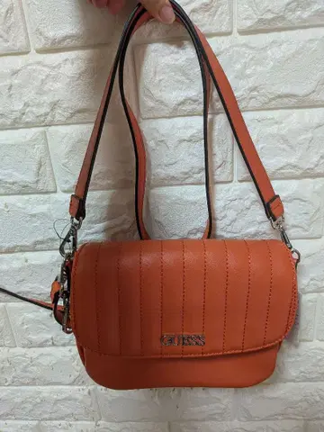 GUESS 오렌지 스트라이프 백