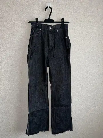 LOWRYS FARM 하이웨스트 슬릿 데님 팬츠