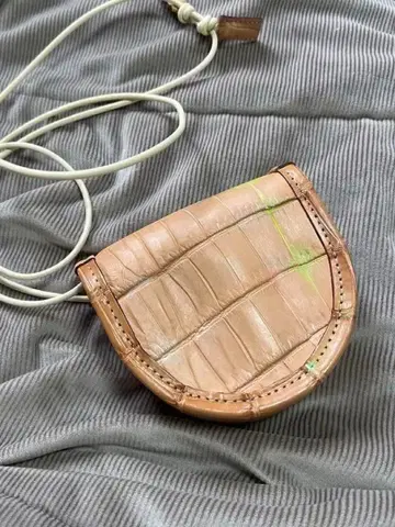 초레어 itti 크로커다일 누메 크로코 미니백