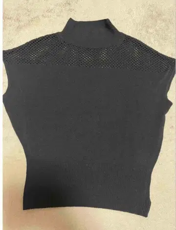 모크 NC 메쉬 knit TOP