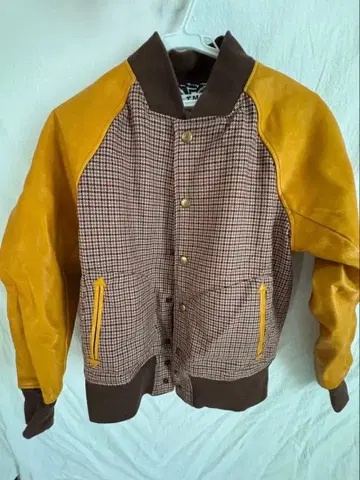 T.M.T 바시티 자켓