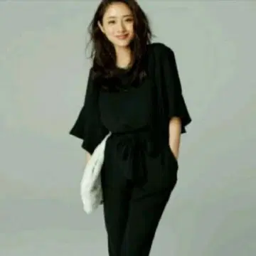 JUSGLITTY 블랙 팬츠 셋업