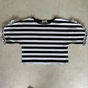 Capis 반팔 스트라이프 T셔츠