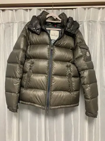 MONCLER 후드 부착 다운 자켓