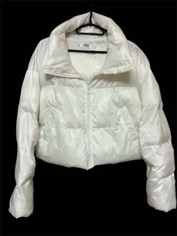 EVRIS 화이트 숏 기장 다운 자켓