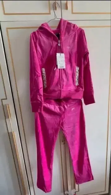 새상품 rady 비쥬 포함 핑크 후드 셋업 S 사이즈