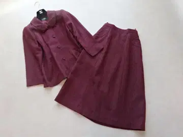 장밋빛 인생 바락라 꽃 모티브 셋업 수트