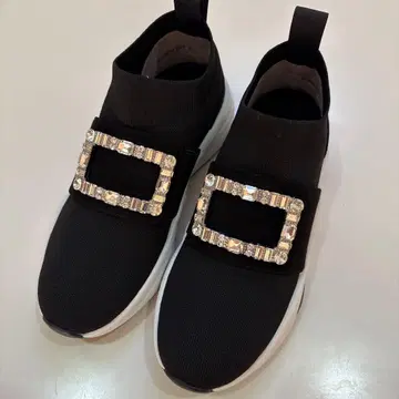 새상품 diana 비쥬 장식 블랙 스니커즈