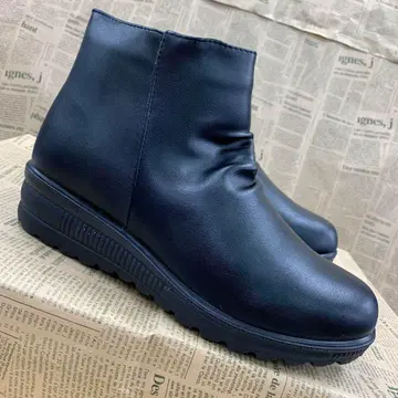 새상품 여성용 24.0cm 보아 안감 주름 가공 숏부츠 블랙 6466