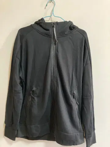 C.P. Company 집업 블랙 후드티 고글 포함