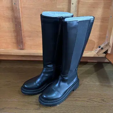 GU 블랙 롱 부츠 사이드 지퍼