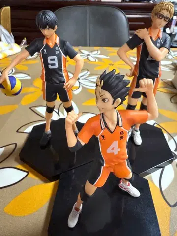 하이큐 츠키시마 케이 카게야마 토비오 니시노야 유우 피규어