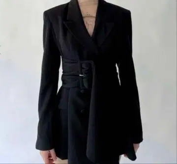 Meltthelady thick belt jacket onepiece