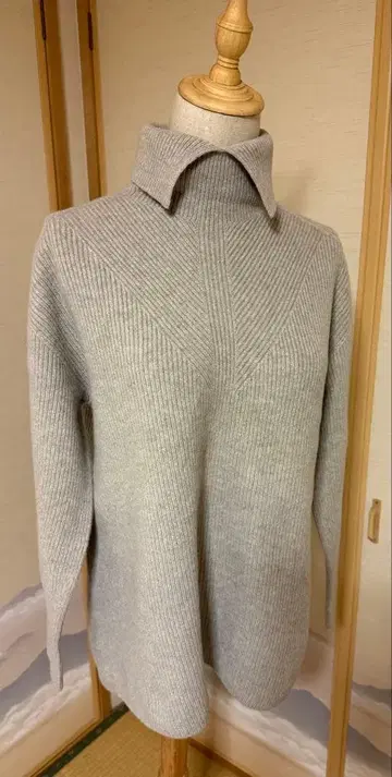 띠어리 리브 니트