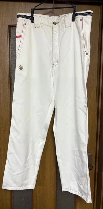 BARNI VARNO 화이트 팬츠