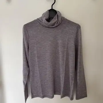 mi deu 보라색 계열 터틀넥 긴팔 상의