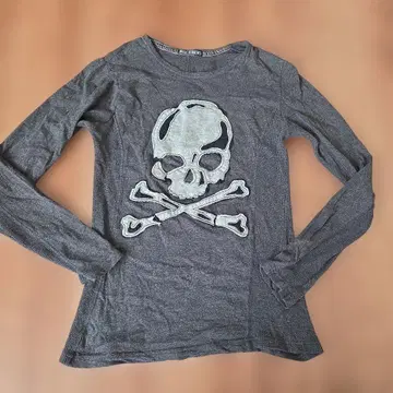 헤이세이 갸루 y2k 긴팔 티셔츠 스컬 해골