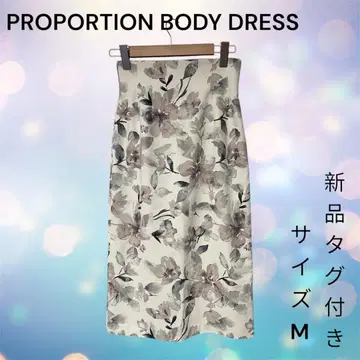 택 포함 새상품 프로포션 바디 드레싱 플라워 페미닌 타이트 스커트