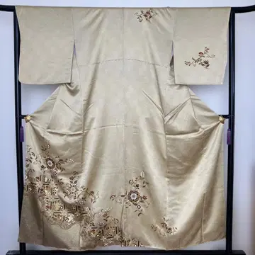 골드 컬러 꽃무늬 호몬기