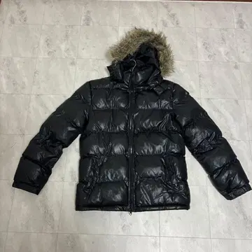 시네마* 블랙 다운 자켓 M 사이즈