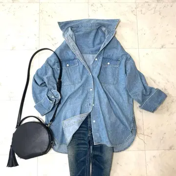 새상품급 두지엠 클라세 데님 셔츠 긴팔 넉넉한 빅 오버 사이즈
