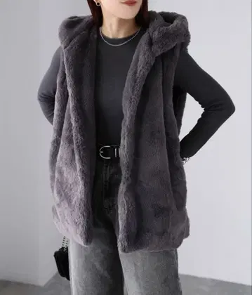 [ 미사용 새상품 ] Riberry 후드 퍼 베스트 차콜 그레이