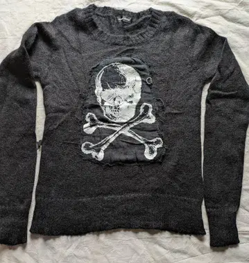 PEACE NOW 스컬 디자인 니트 스웨터