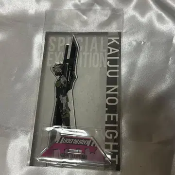 괴수 8호전 나루미 겐 아크릴 스탠드 3