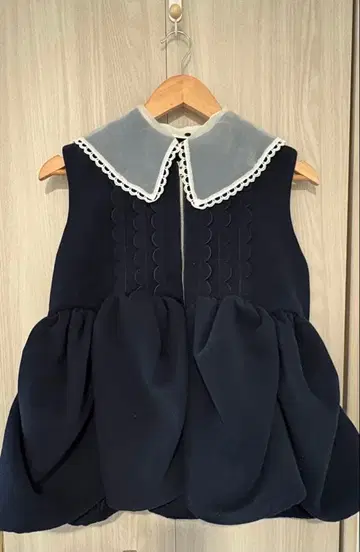 네이비 오간자 슬리브리스 자켓 SLEEVELESS JACKET