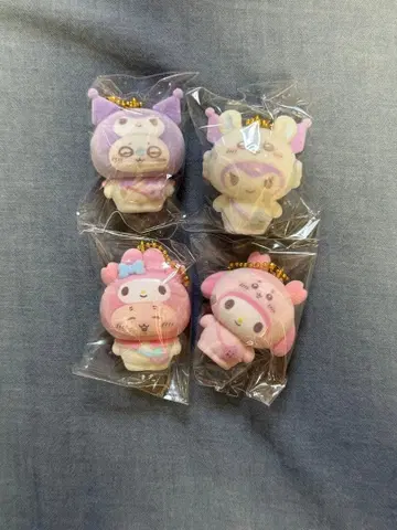 치이카와 x 산리오 시크릿 플로키 마스코트 참 세트 모몽가 외