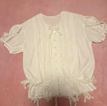 PINK HOUSE 프릴 달린 화이트 블라우스