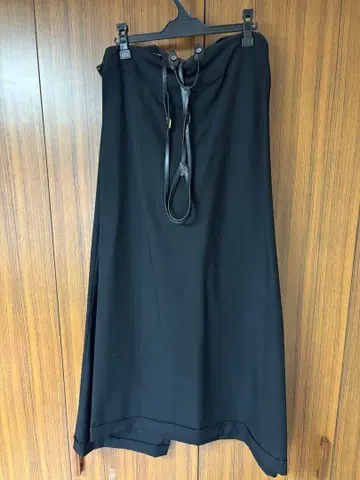 블랙 롱 스커트 팬츠 스타일