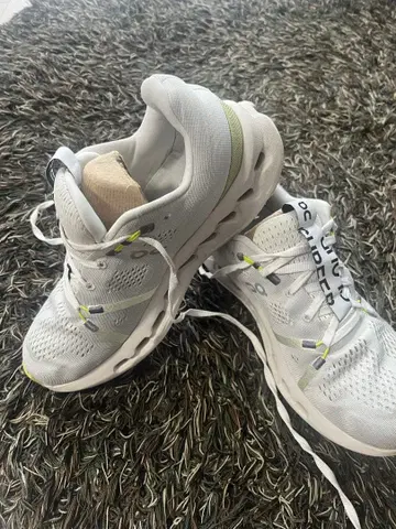 On 러닝화 화이트