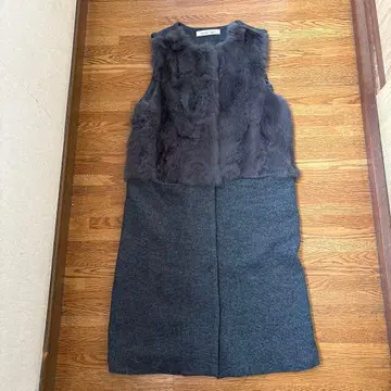 Titillate Valet 그레이 슬리브리스 베스트