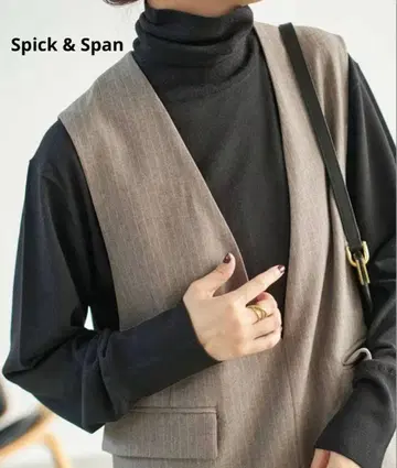 [ 새상품급 2023년 구매 ] Spick&Span 18G 터틀넥 풀오버