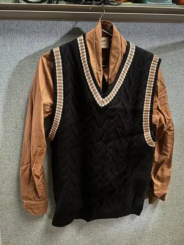 H&M studio w/a2018 니트 베스트 V넥 케이블 짜임