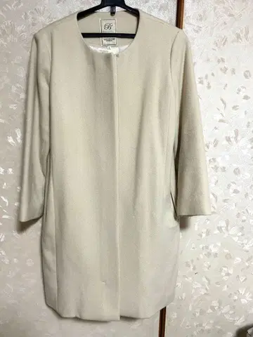 비밍 노카라 코트 화이트 코트 빔즈