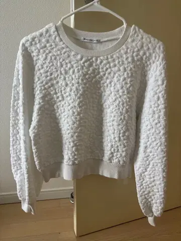 Beauty &Youth 화이트 맨투맨