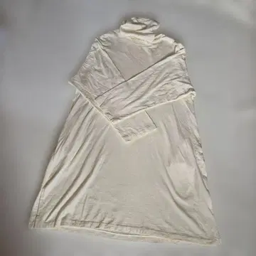 mon sakata 울 혼방 하이넥 원피스 / 화이트