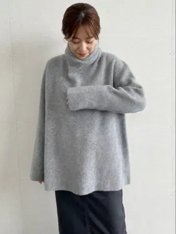 BATONER 바토너 캐시미어 폭스 유니크 터틀넥 니트