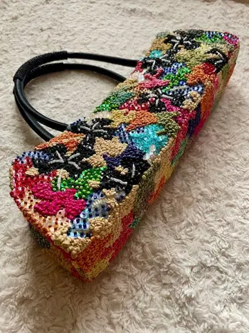 티미우즈 컬러풀 비즈 자수 핸드백
