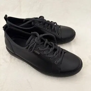 미사용 새상품 택 포함 ecco 에코 스니커즈 GORE-TEX 가죽 블랙