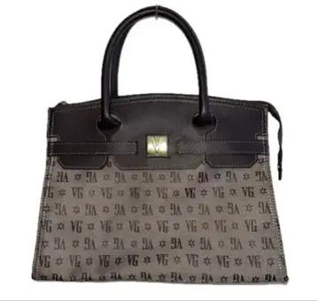 브라운 로고 프린트 핸드백