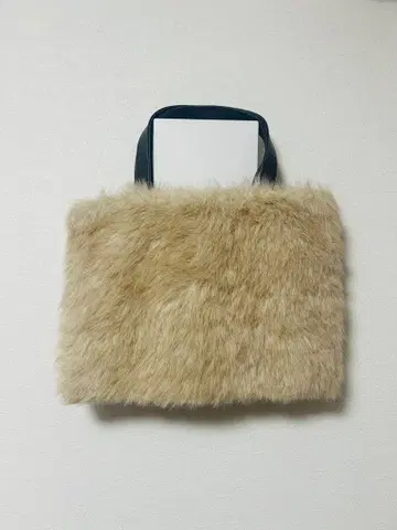 퍼와 인조 가죽 토트백