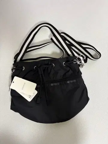 블랙 나일론 숄더백