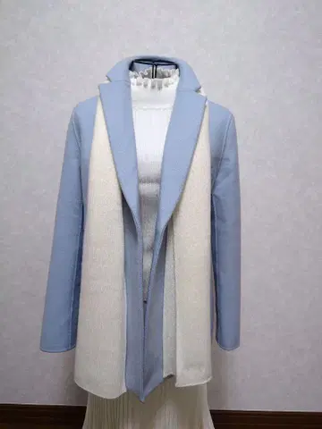 레리안 울 한 장으로 지은 자켓 코트