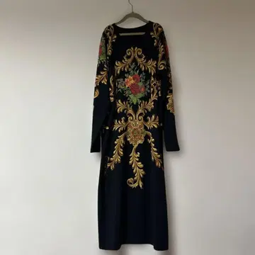 MAREX 이탈리아 메리노 엑스트라 파인 울 블랙 꽃무늬 외 원피스